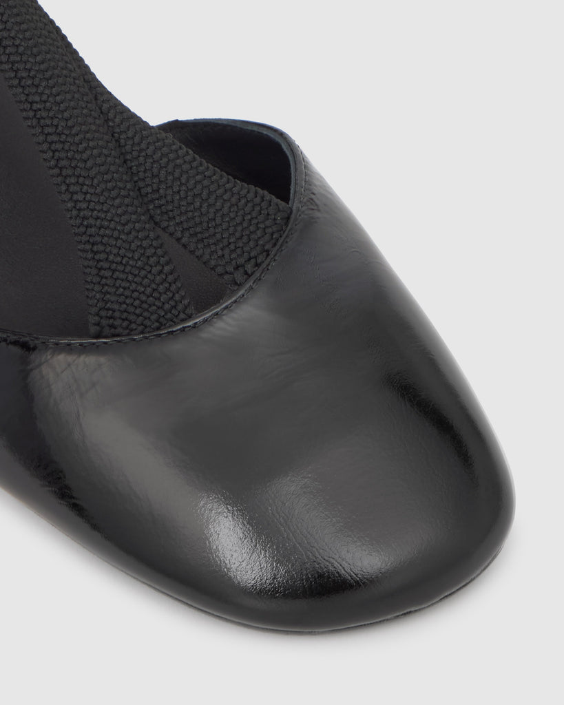 Zapato tacón Aline en charol con cintas de tela