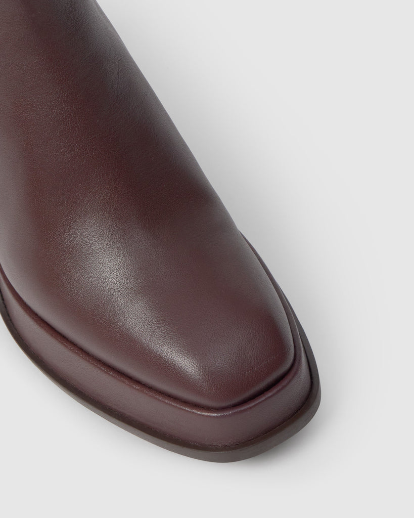 Botín de tacón Bimba en napa con cierre elástico