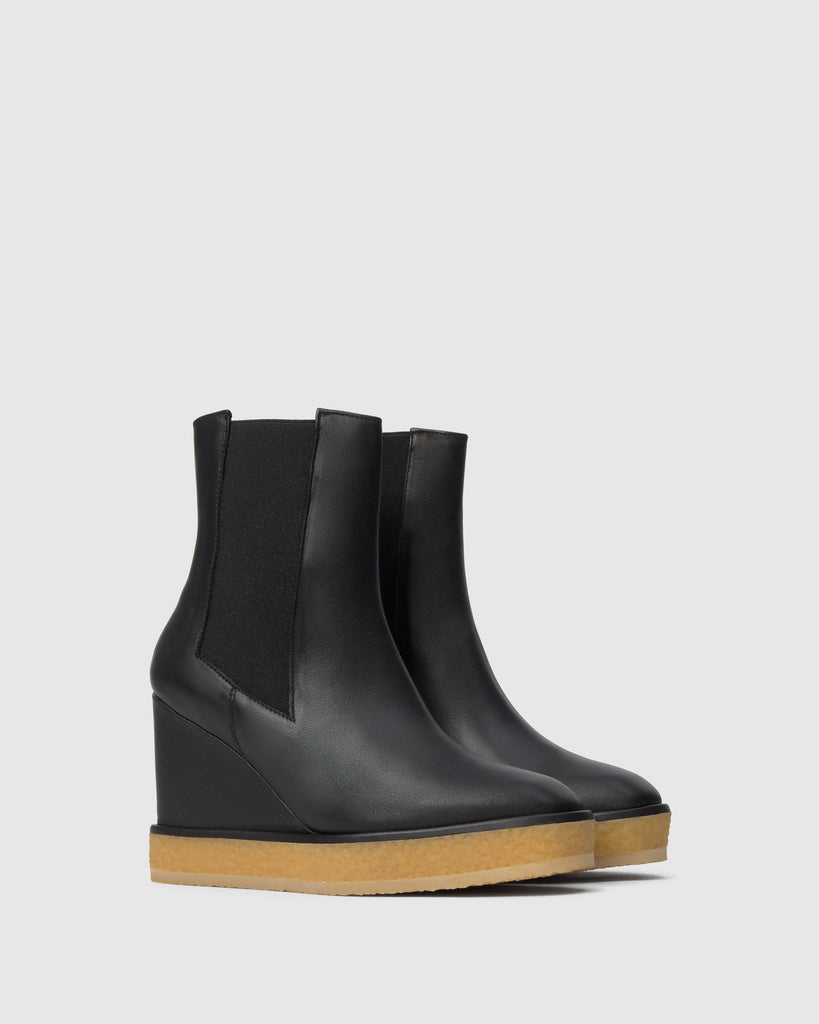 Botín de cuña Bambola en napa con cierre elástico