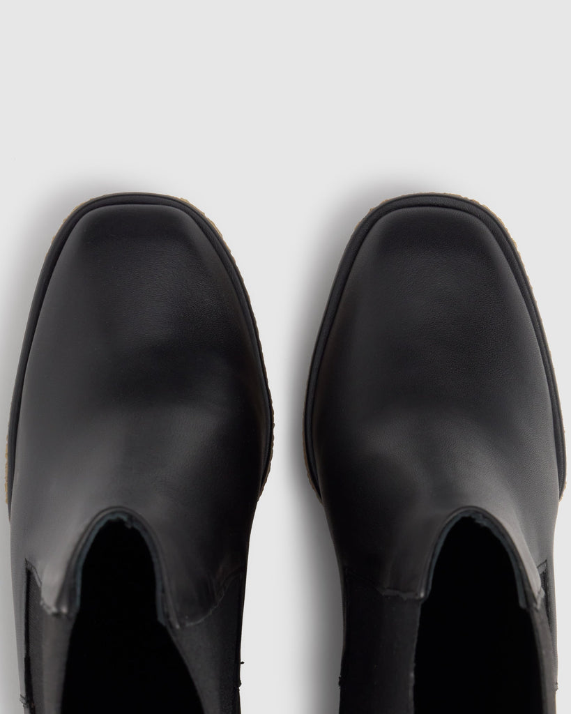 Botín de cuña Bambola en napa con cierre elástico