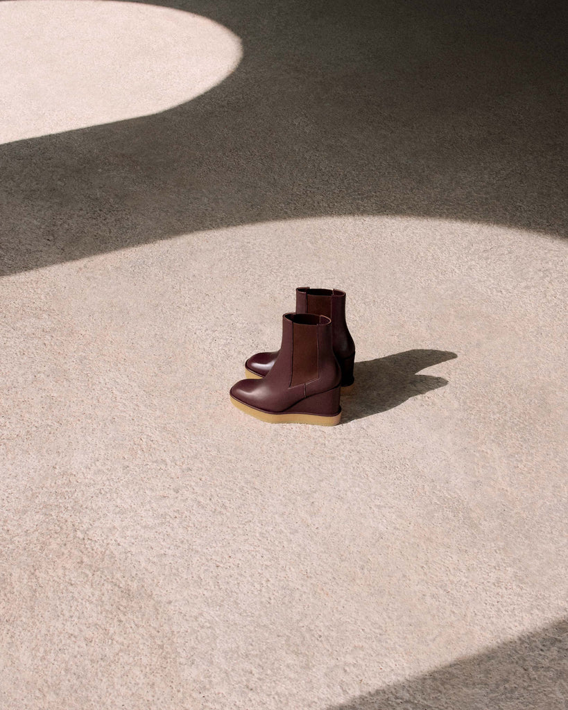 Botín de cuña Bambola en napa con cierre elástico