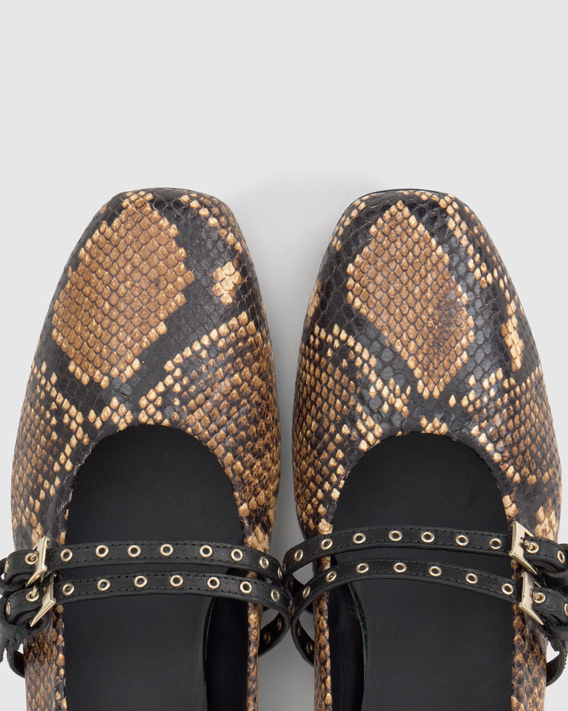 Bailarina plana Sabina en cuero efecto serpiente con cierre de hebilla