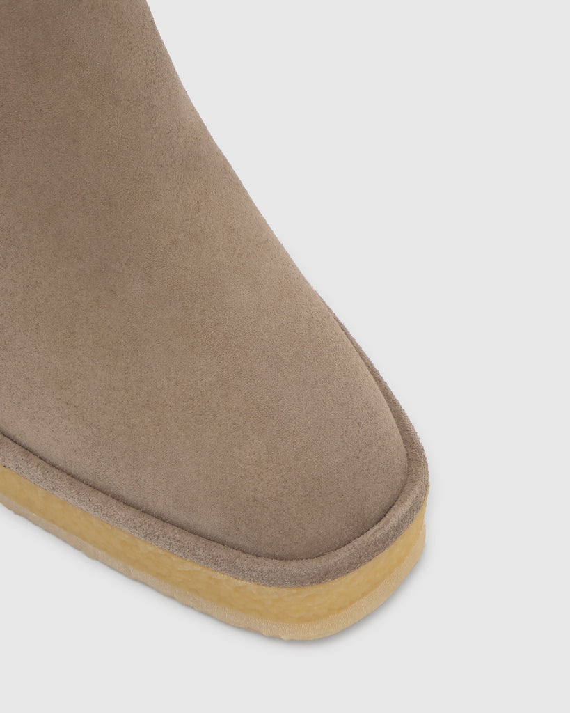 Botín de cuña Brelia en serraje con intrcciato y cierre de cremallera