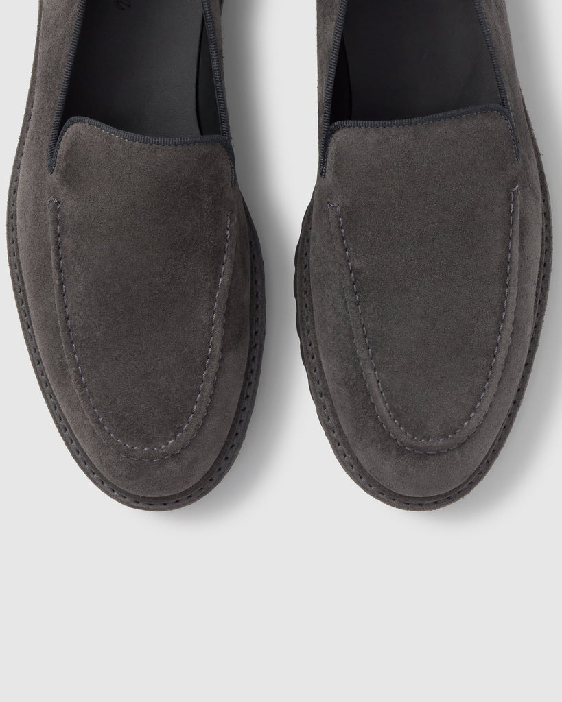 Slipper Lucas en serraje con suela de crepex