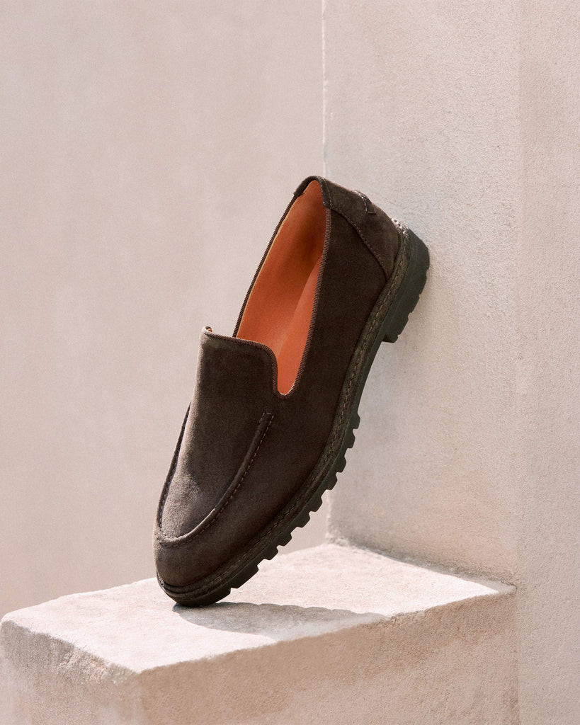 Slipper Lucas en serraje con suela de crepex